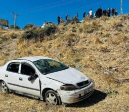 Adıyaman’da feci kaza… Otomobil şarampole yuvarlandı: Yaralılar var!