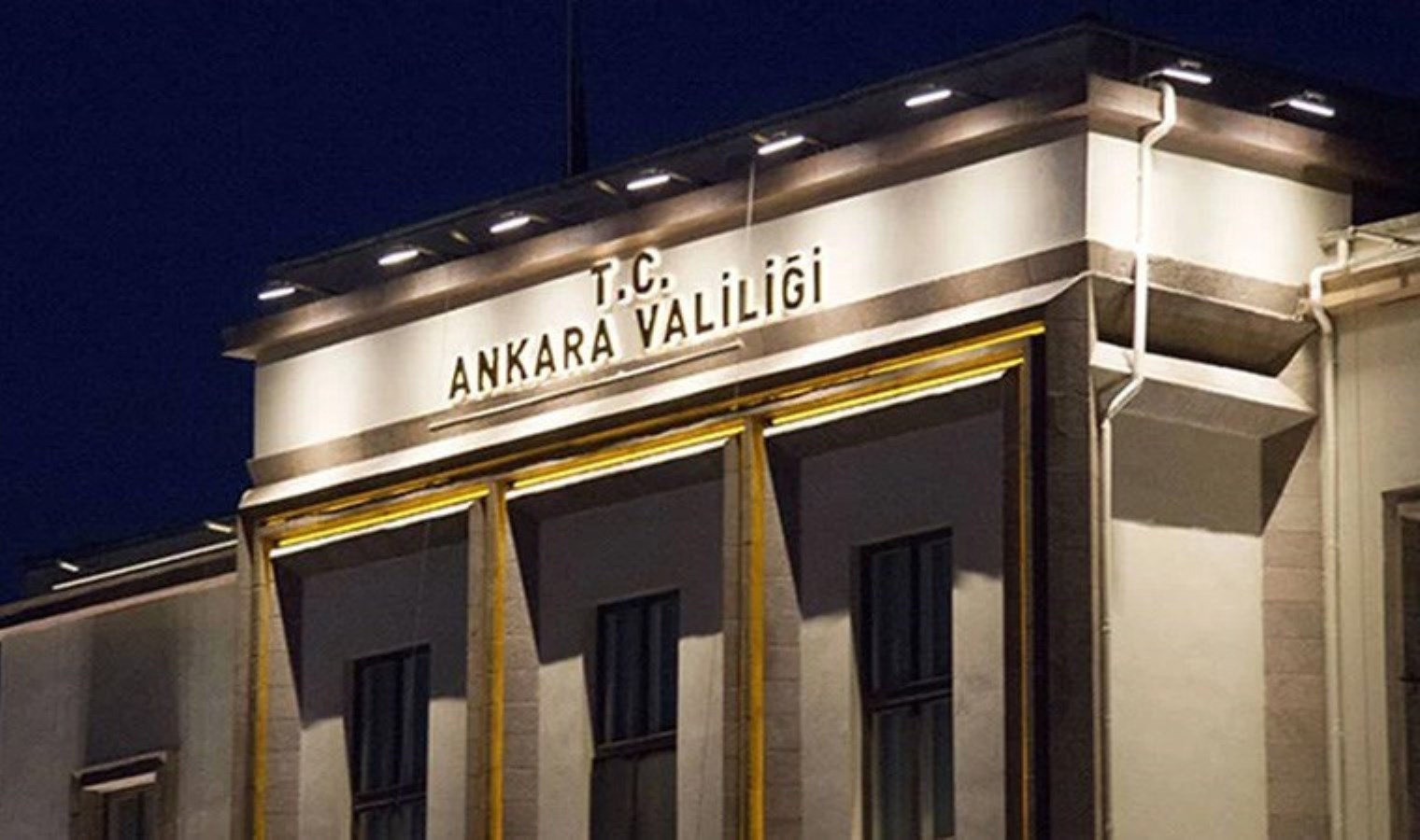 Ankara Valiliği’nden ses hızı üzerinde uçuş duyurusu