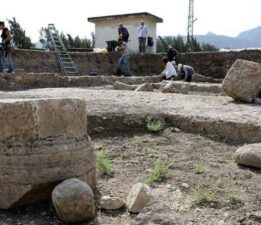 Antakya Antik Hipodrom’un çevresindeki kalıntılarda eski depremlerin izleri araştırılıyor