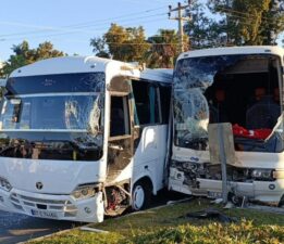 Antalya’da otel çalışanlarını taşıyan servis araçları çarpıştı: 13 yaralı