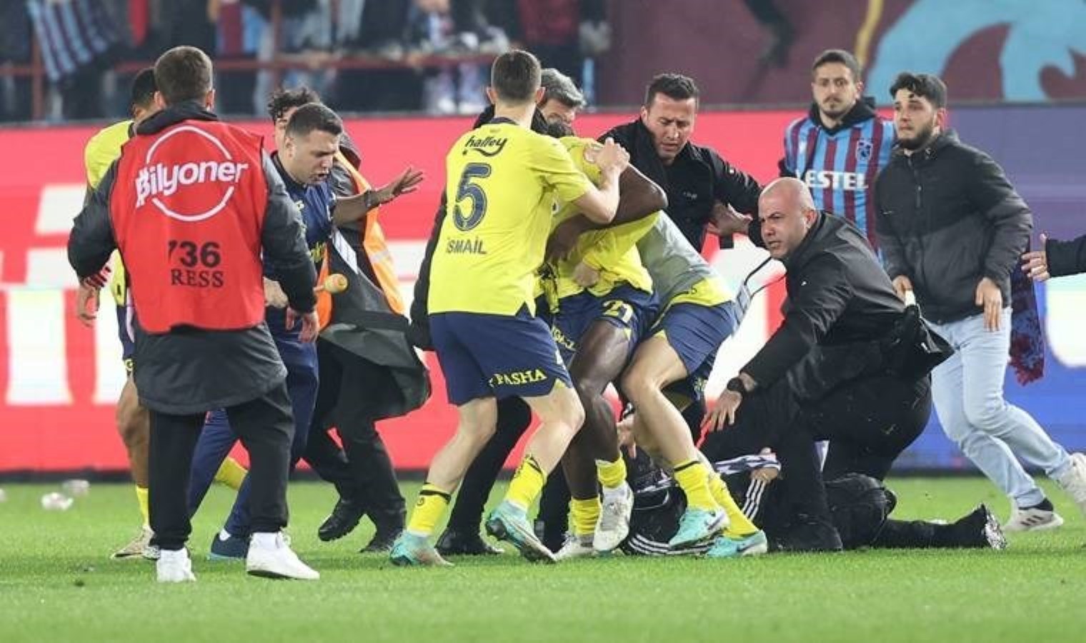 Başsavcılık açıkladı: Trabzonspor – Fenerbahçe maçındaki olaylar için yeni karar!