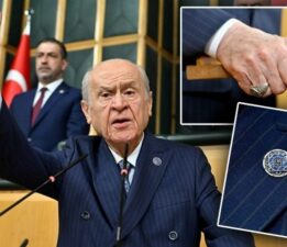 Devlet Bahçeli’nin ‘yüzüğü’ ve ‘rozeti’ ne anlama geliyor? Tarihi çağrıda dikkat çeken ayrıntı…