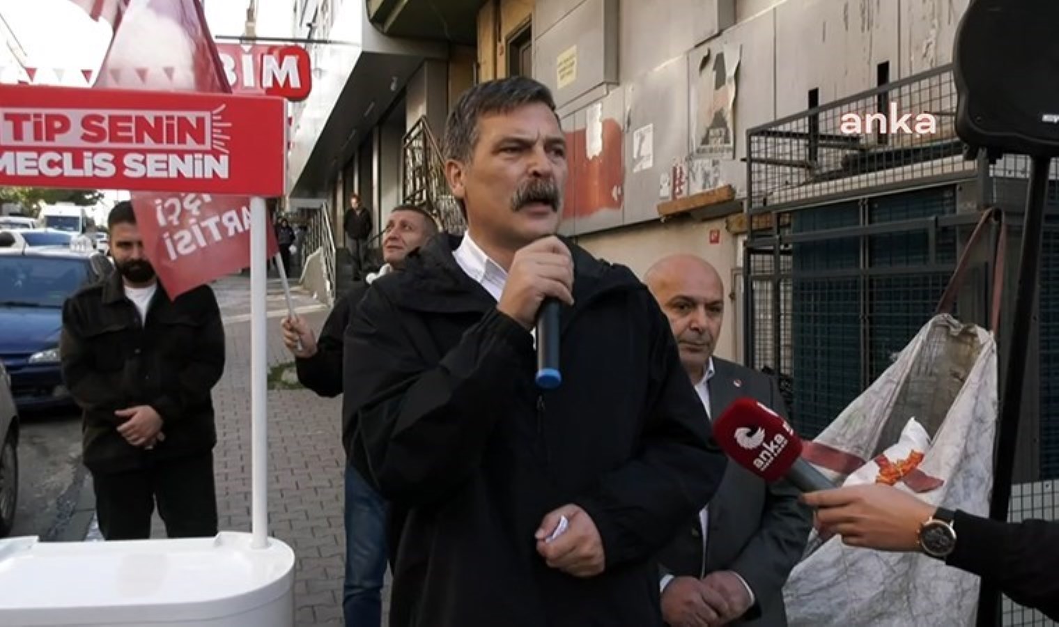 Erkan Baş’tan ‘yenidoğan’ tepkisi: Namussuzlarının ağababaları deprem zamanında da çadır satıyorlardı