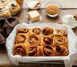 Evde kolay Cinnamon Roll (Tarçınlı Rulo) tarifi