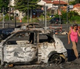 Fransız sömürgesi Martinik’te sokağa çıkma yasağı uzatıldı