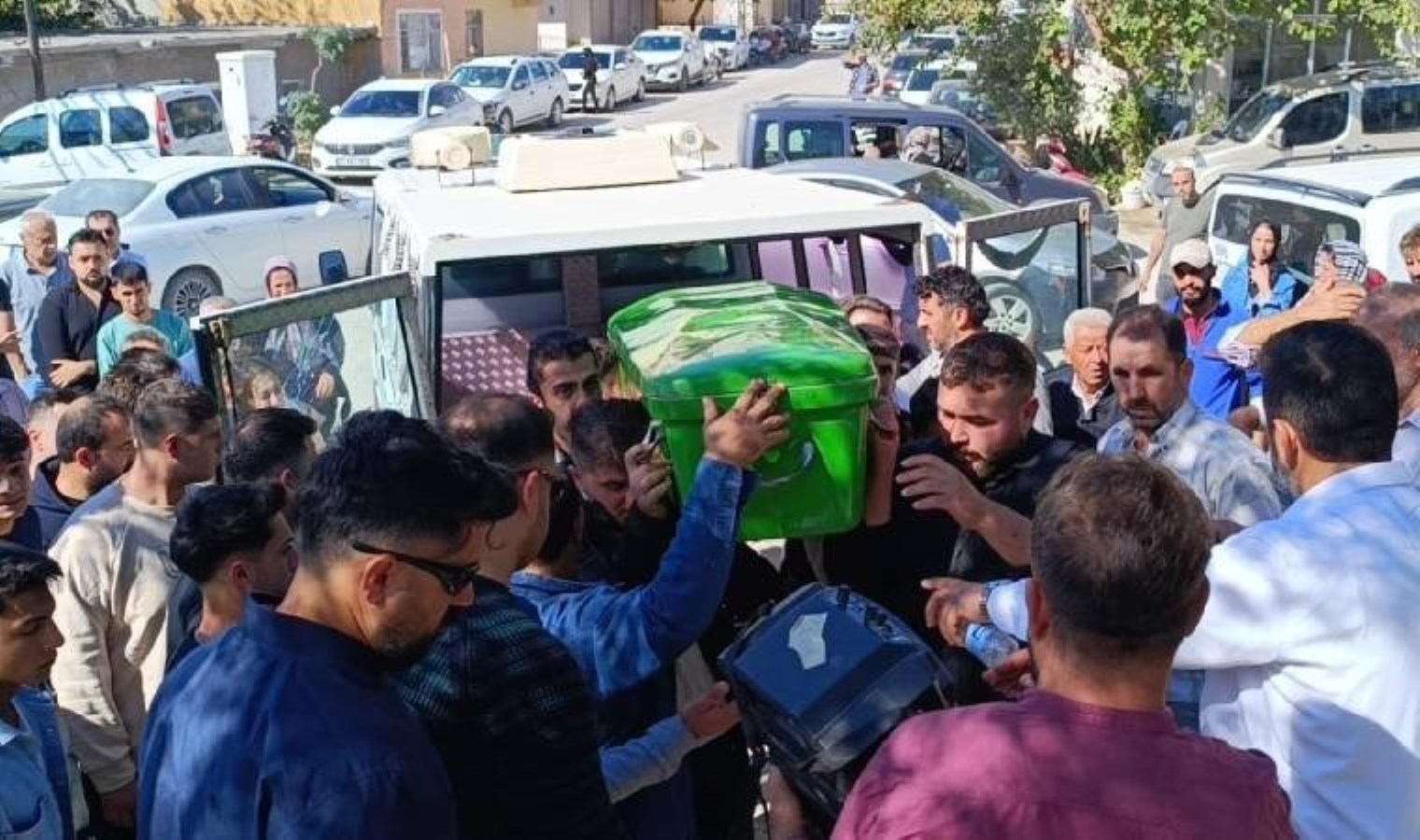 Hatay’da motosiklet devrildi: Ölü ve yaralı var!