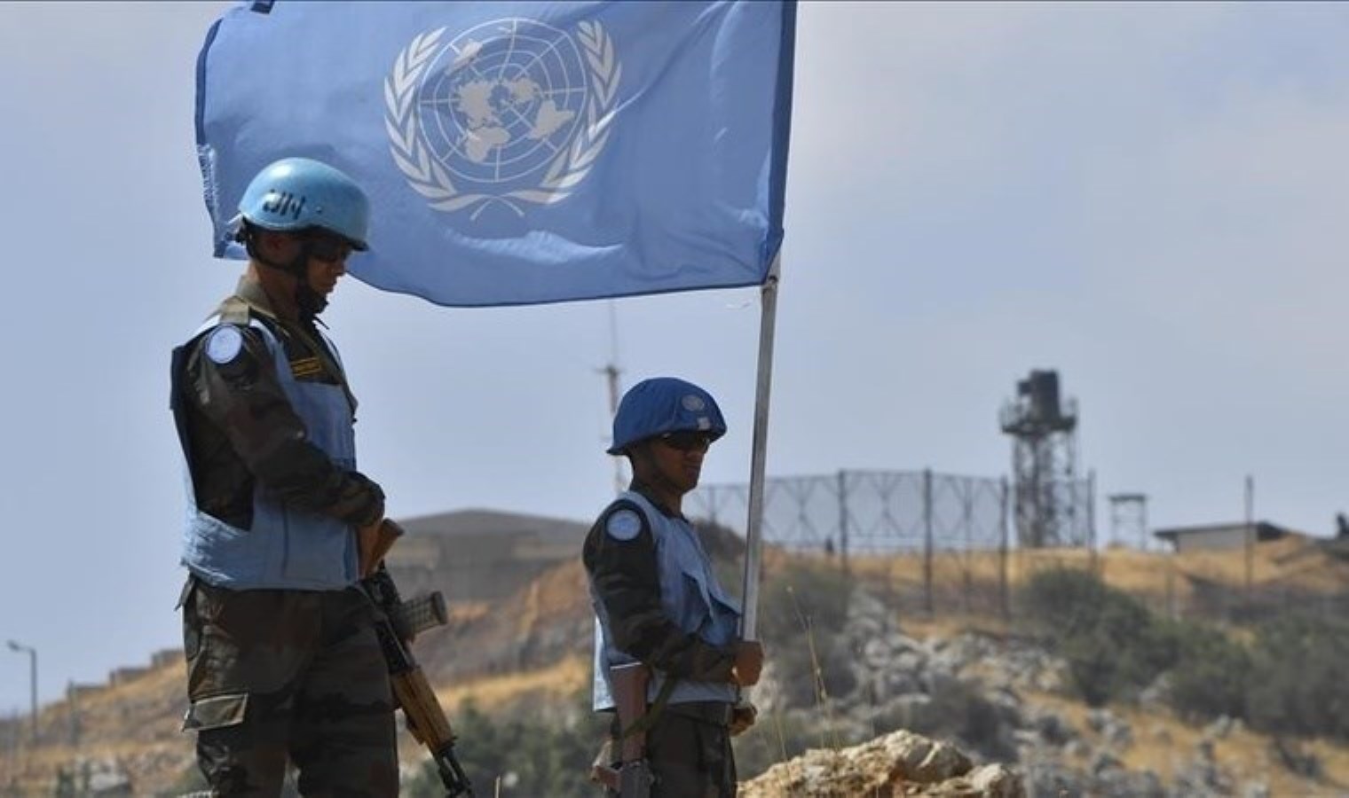 İsrail ordusu, UNIFIL’in gözlem kulesini yıktı