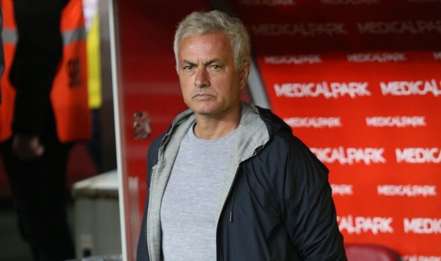 Jose Mourinho’dan flaş hakem açıklaması: ‘Biz attığımızda faul mü verilecek göreceğiz’