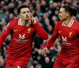 Liderliğini sürdürdü: Dev maçta kazanan Liverpool!