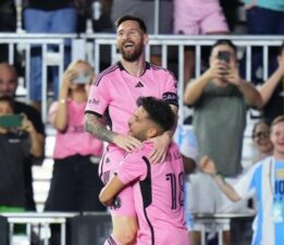 Lionel Messi 11 dakikada hat-trick yaptı: Inter Miami kupayı evine götürdü!