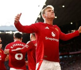 Manchester United’dan sahasında nefes kesen geri dönüş!