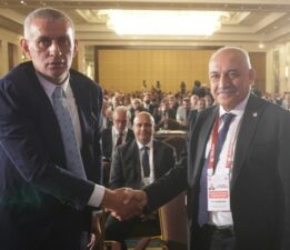 Mehmet Büyükekşi’den İbrahim Hacıosmanoğlu’nun yolsuzluk iddialarına cevap!