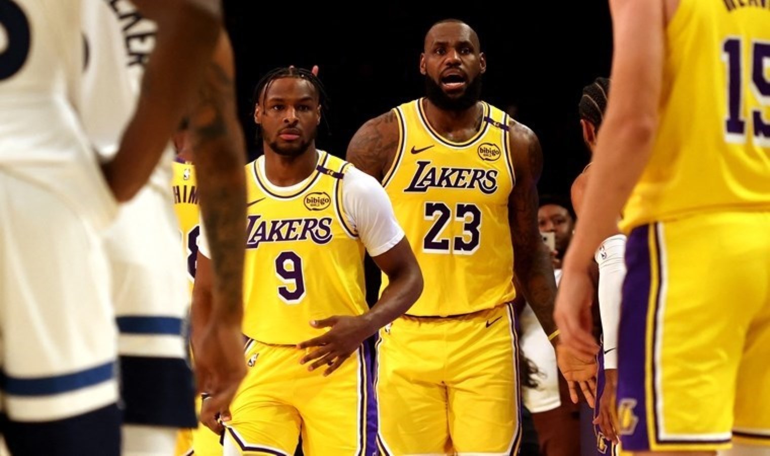 NBA’de bir ilk: Lebron James ile oğlu Bronny James tarihe geçti!