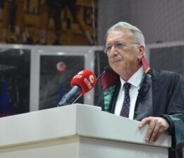 Sefa Yılmaz yeniden İzmir Barosu Başkan seçildi: ‘İzmir Barosu’nda nefret dili asla kullanılmayacak’