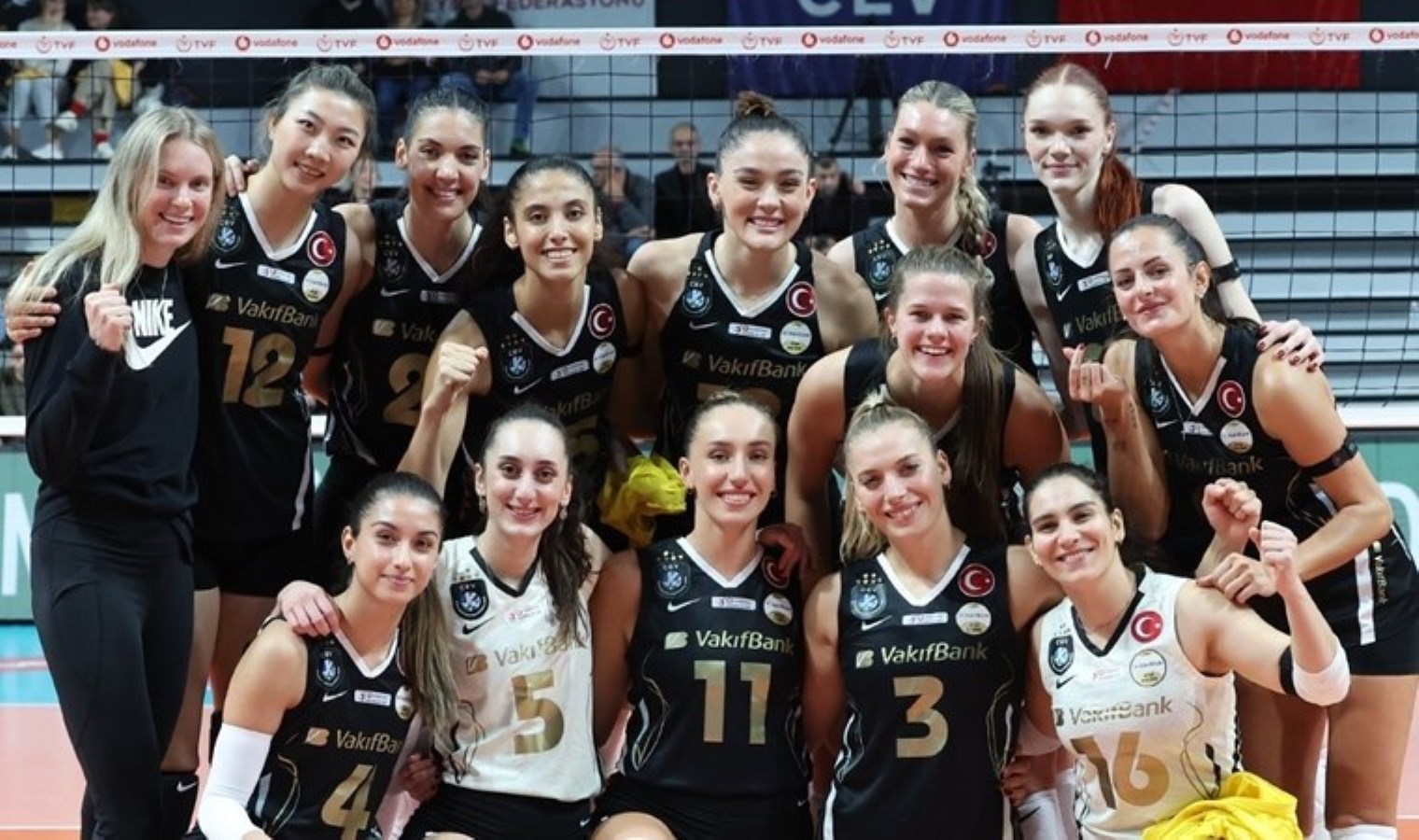 Vakıfbank sahasında Aras Kargo’yu devirdi!