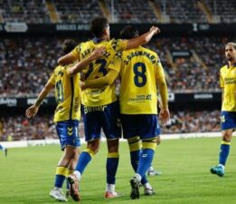 Valencia 10 kişi kaldı: 5 gollü düelloda kazanan Las Palmas!