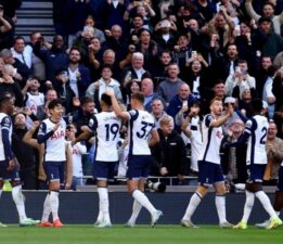 West Ham 10 kişi kaldı: Tottenham evinde farklı kazandı!