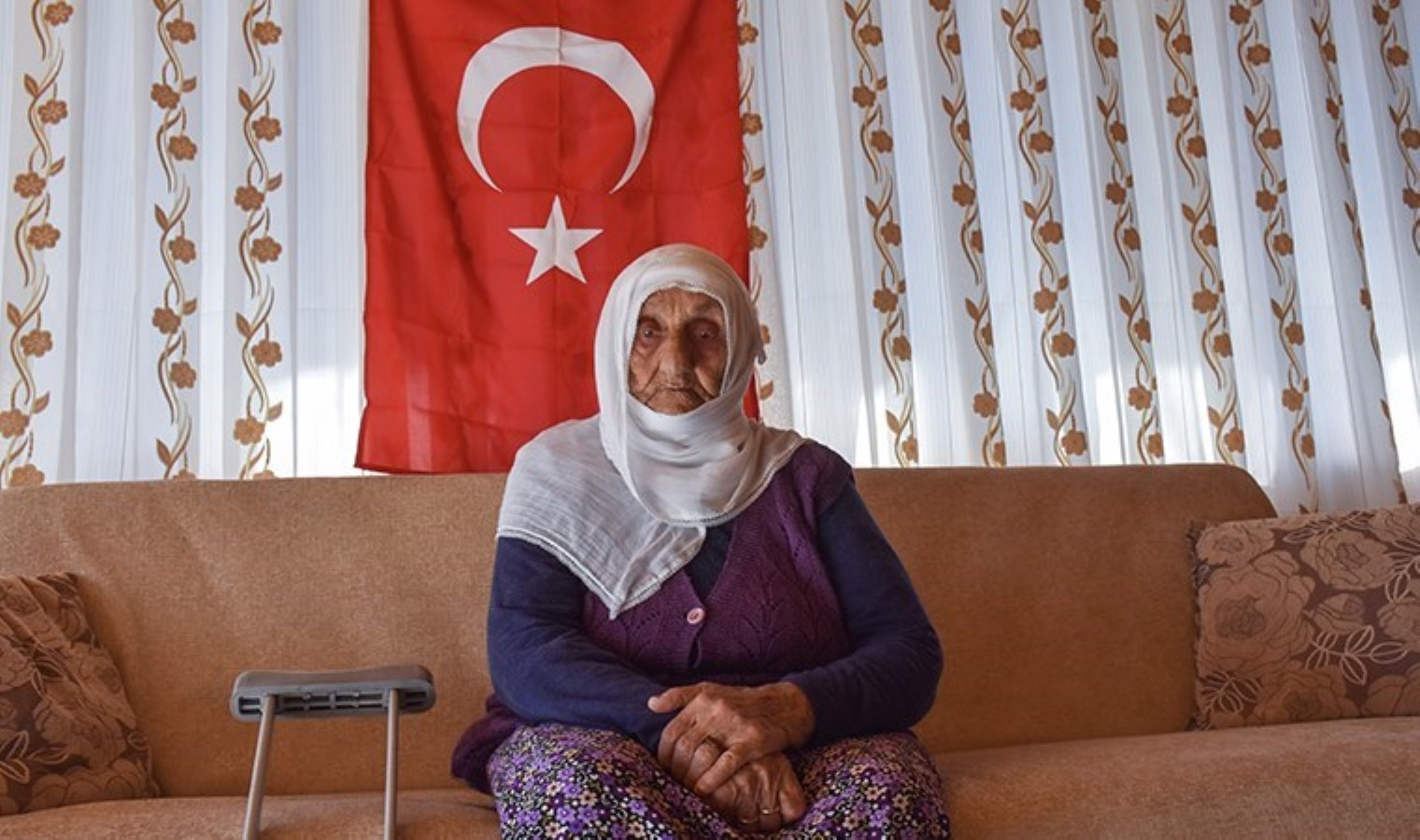 112 yaşındaki Güllü nine, Cumhuriyet’in 101. yılına şahitlik ediyor