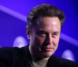 ABD basınından Elon Musk iddiası: ‘Okulu bıraktıktan sonra yasa dışı olarak çalıştı’