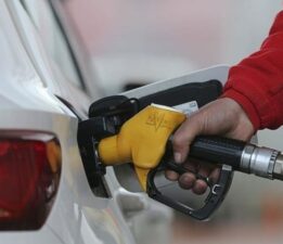 Akaryakıt fiyatlarına indirim beklentisi! Benzin, motorin ve LPG fiyatları ne kadar olacak?