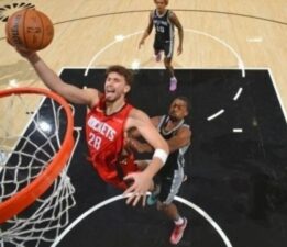 Alperen Şengün, uçmaya devam ediyor! Double-double klasiğini San Antonio’da da sürdürdü!