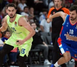 Anadolu Efes, Barcelona engeline takıldı!