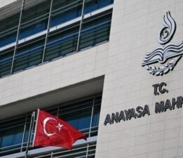 Anayasa Mahkemesi, terör örgütü hükümlüsü 20 kişinin ifade özgürlüğünün ihlal edildiğine karar verdi