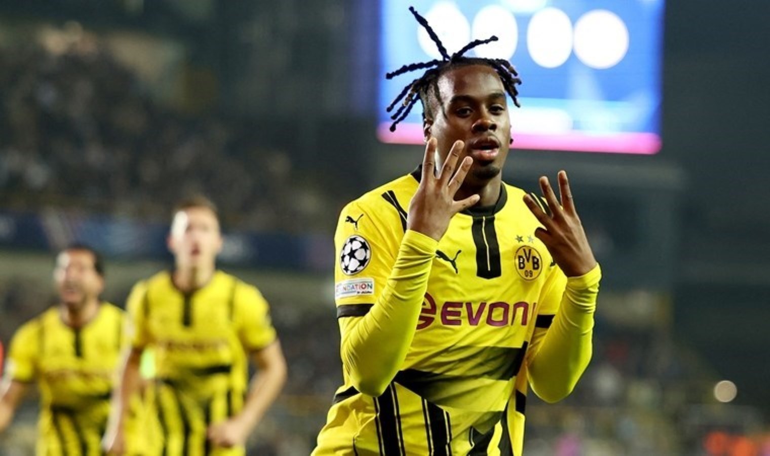 Augsburg – Borussia Dortmund maçı ne zaman, saat kaçta, hangi kanalda? Şifresiz mi?