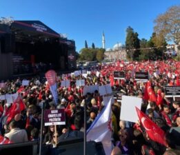 CHP’den Beşiktaş’ta ‘Teröre ve Şiddete Karşı Yaşam Hakkı’ mitingi