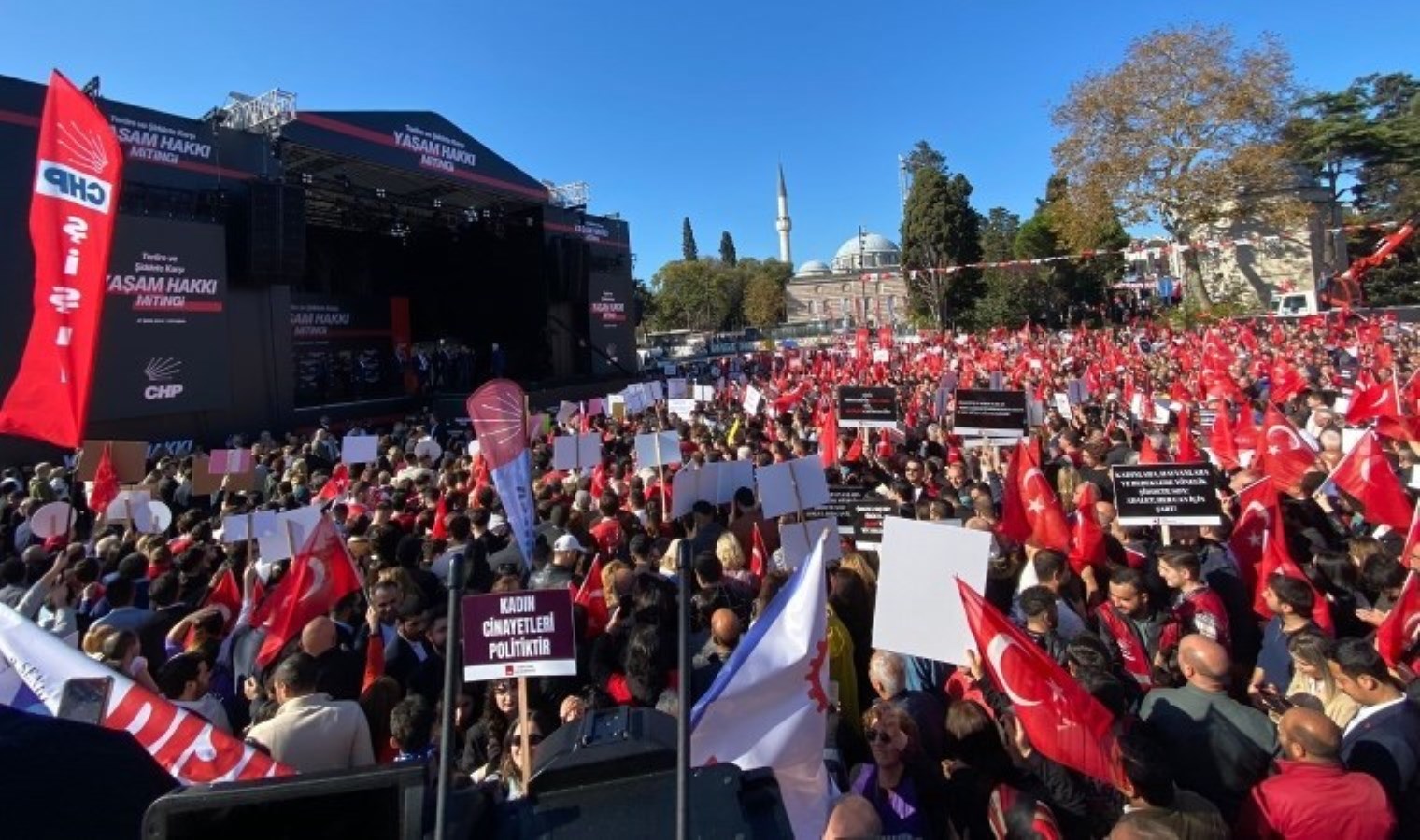 CHP’den Beşiktaş’ta ‘Teröre ve Şiddete Karşı Yaşam Hakkı’ mitingi