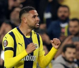 En Nesyri, Kadıköy’de ilk golünü attı: Fenerbahçe ile Manchester United puanları paylaştı