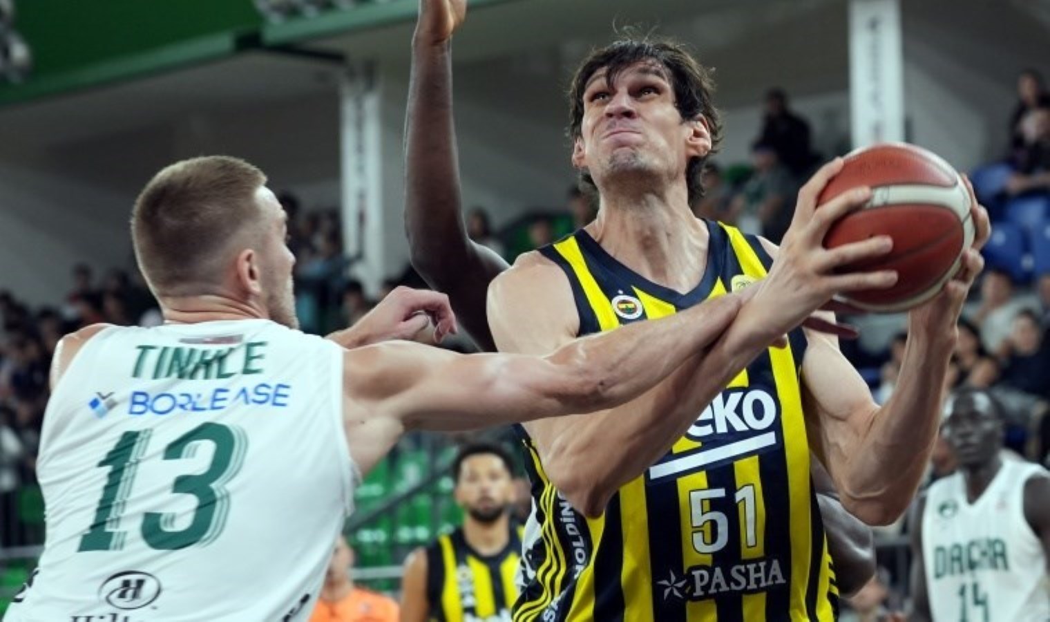 Fenerbahçe Beko deplasmanda güldü: 4’te 4 yaptı!