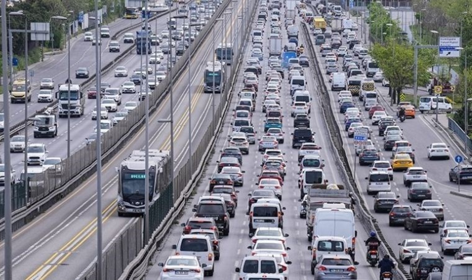 İstanbul’da trafik yoğunluğu yüzde 70’in üzerine çıktı