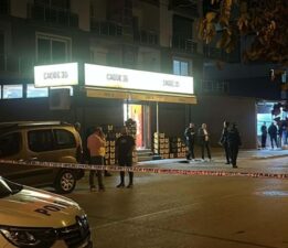 İzmir’de iki grup arasında kavga: Bir polis memuru öldürüldü