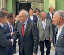 Kemal Kılıçdaroğlu, Sinan Ateş’in annesini ziyaret etti