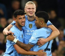 Manchester City kendi evinde gol oldu yağdı!