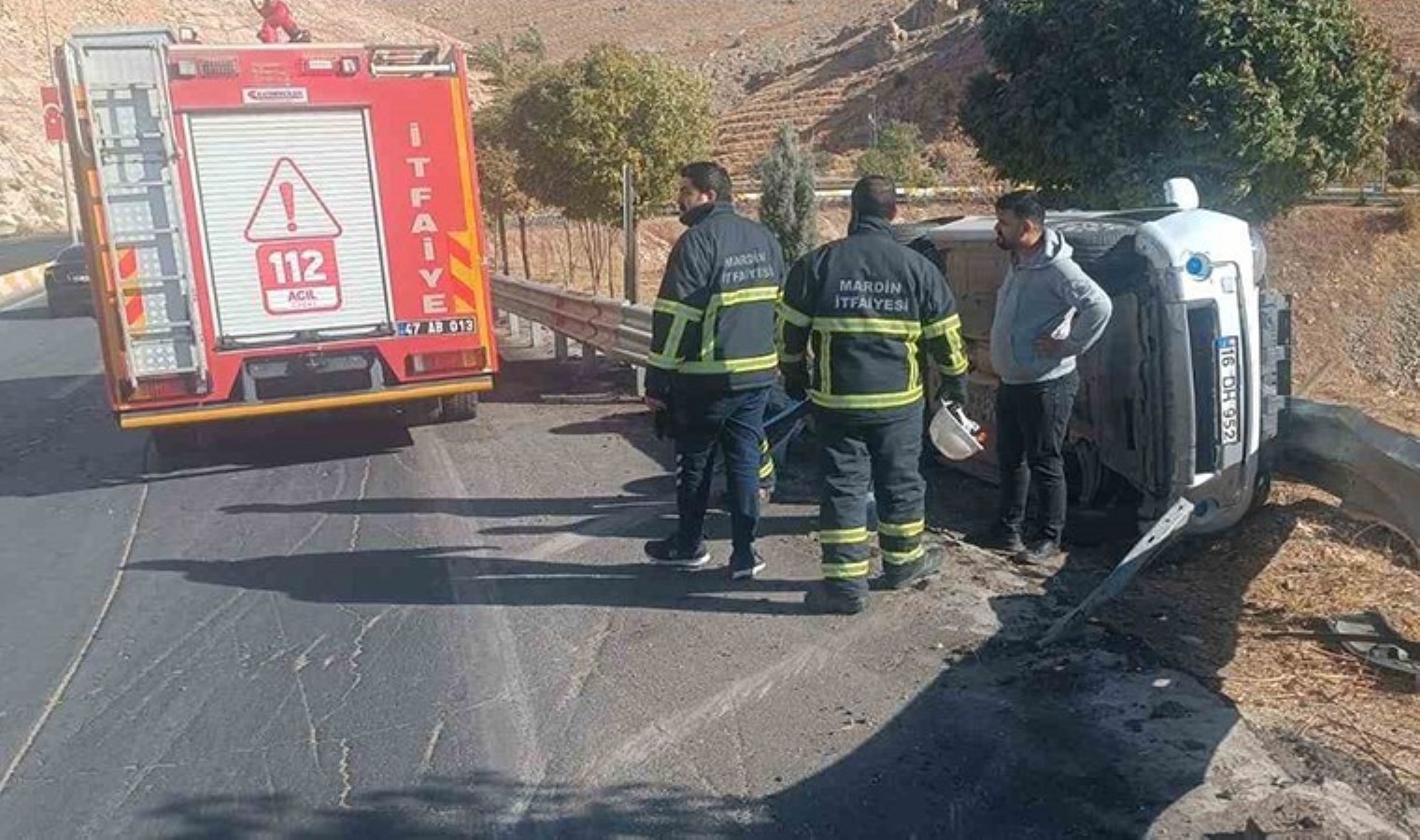 Mardin’de faciadan dönüldü! Hafif ticari araç devrildi: 1 yaralı