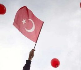 Meşaleli yürüyüşten konserlere, fener alayından törenlere: 29 Ekim gururu