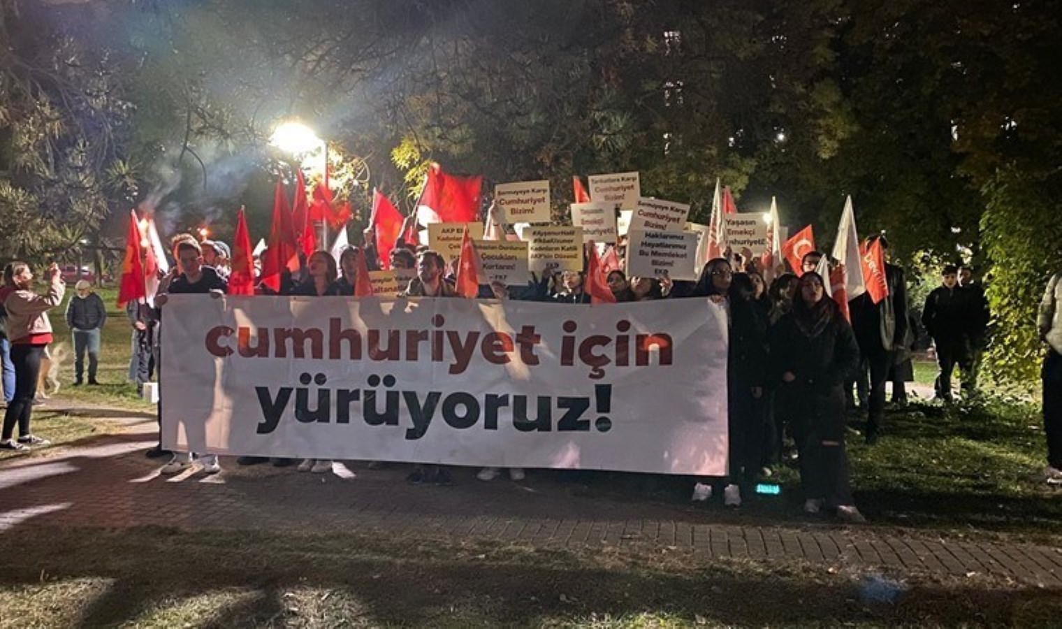 ODTÜ, Cumhuriyet için yürüdü: ‘İlerici bir Cumhuriyeti savunmak görevimizdir’