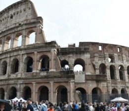 Roma’nın simge yapısı Kolezyum’da ‘Göbeklitepe’ sergisi açıldı