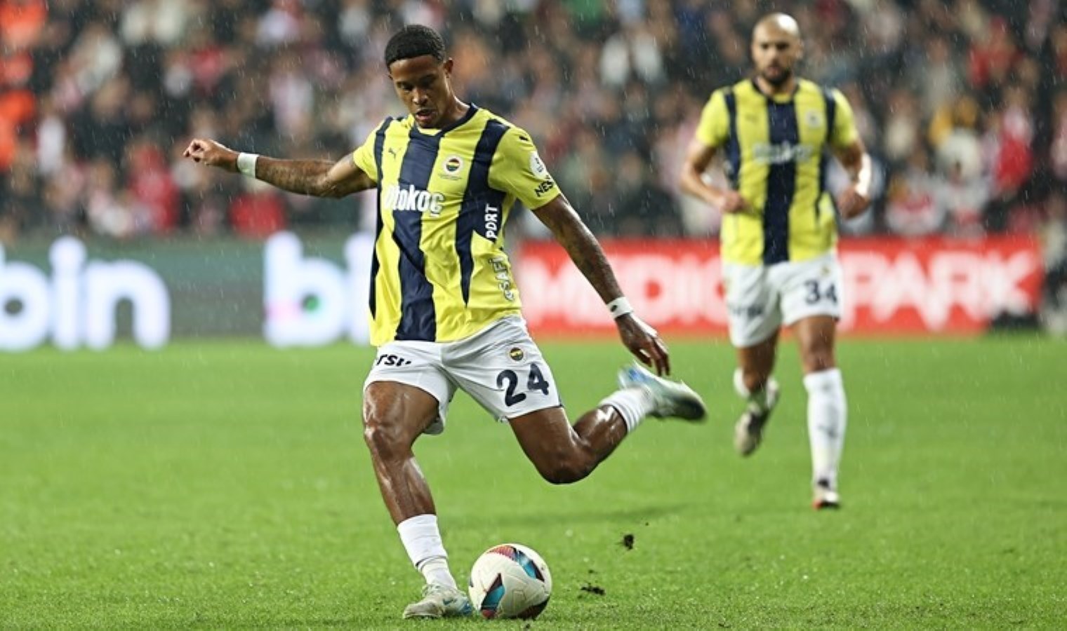 Samsunspor maçında sakatlanmıştı: Fenerbahçe’de Jayden Oosterwolde gelişmesi!