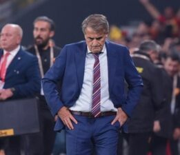 Şenol Güneş taraftardan özür diledi: ‘Bundan kötü oyun olamaz’