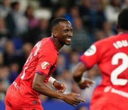 Sevilla, deplasmanda 2 golle kazandı