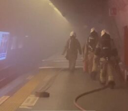 Şişli metro istasyonunda yangın paniği: Güvenlik görevlisi hastaneye kaldırıldı