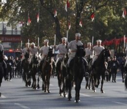 TBMM önünden ilk Meclis binasına ’29 Ekim’ korteji