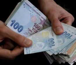 Ünlü ekonomistten asgari ücret ve dolar kuru açıklaması: Olası riskler gerçekleşmezse…