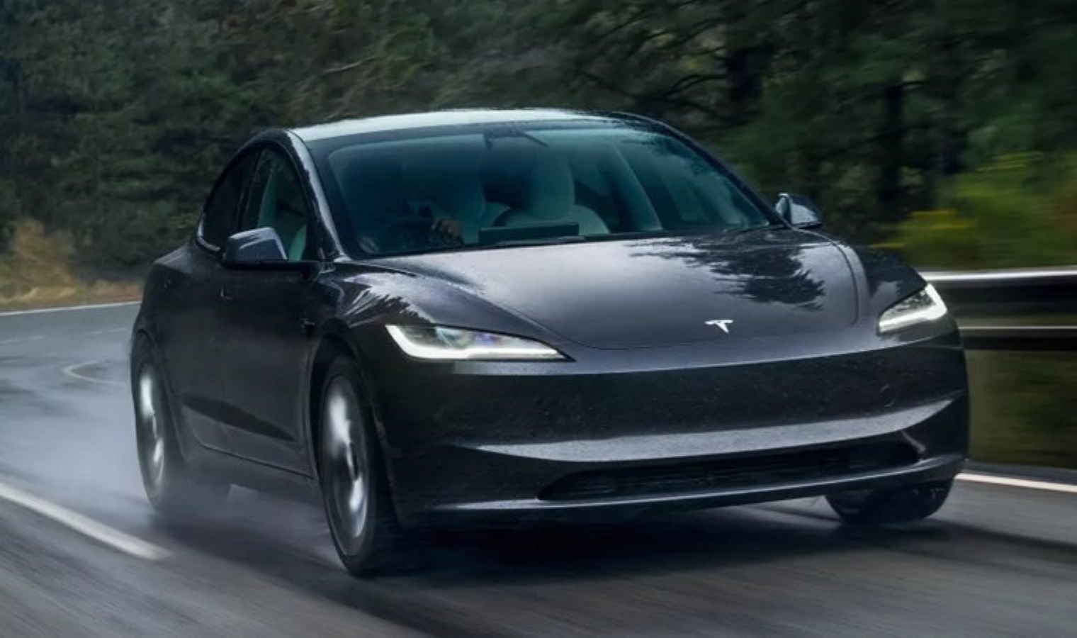 Yeni Tesla Model 3 ortaya çıktı: Menzilini duyanlar inanamadı…