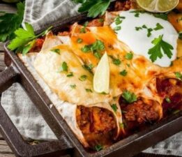 Akşam yemeğine Meksika mutfağından gelen enfes lezzet: Enchilada tarifi