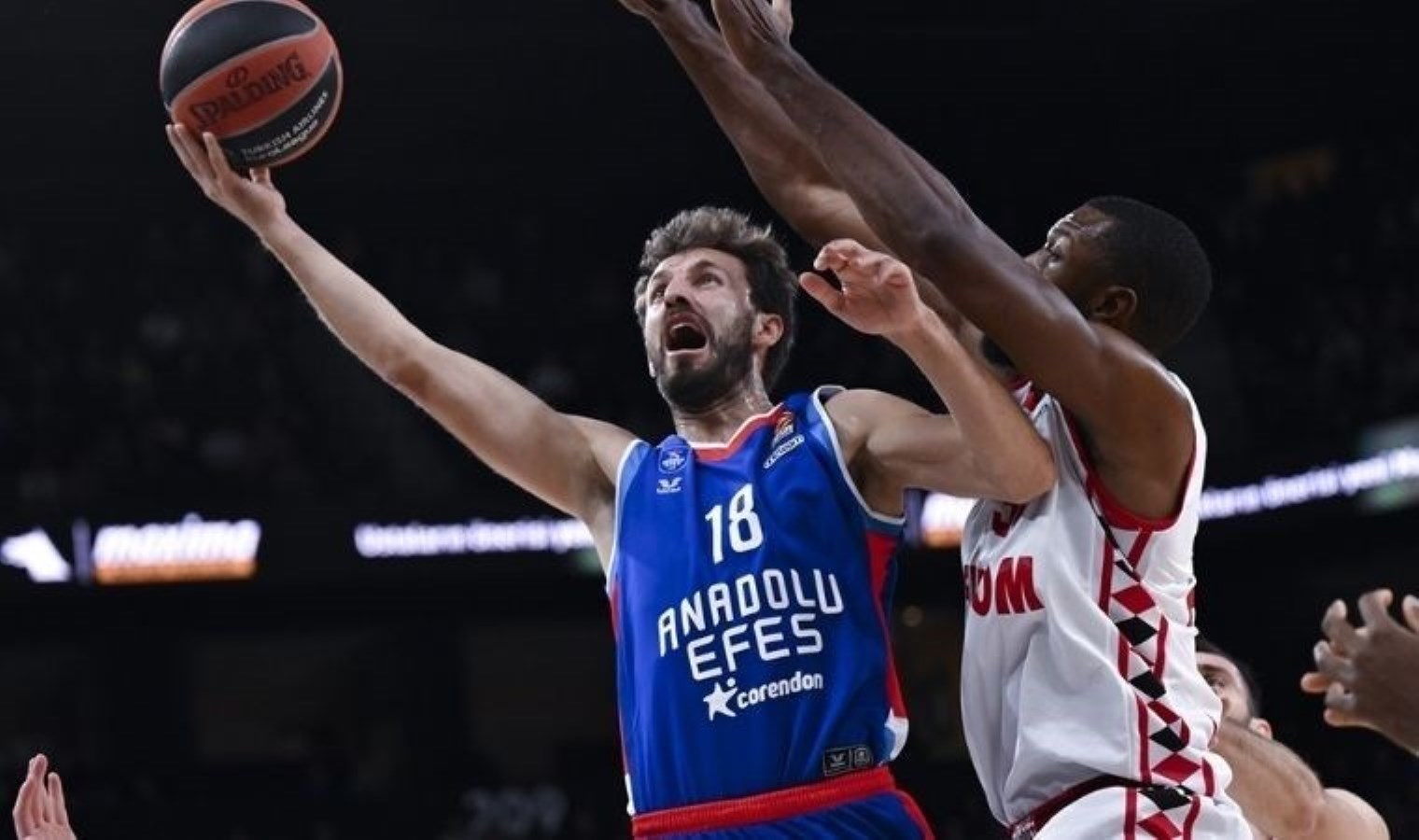 Anadolu Efes’e evinde Monaco şoku!