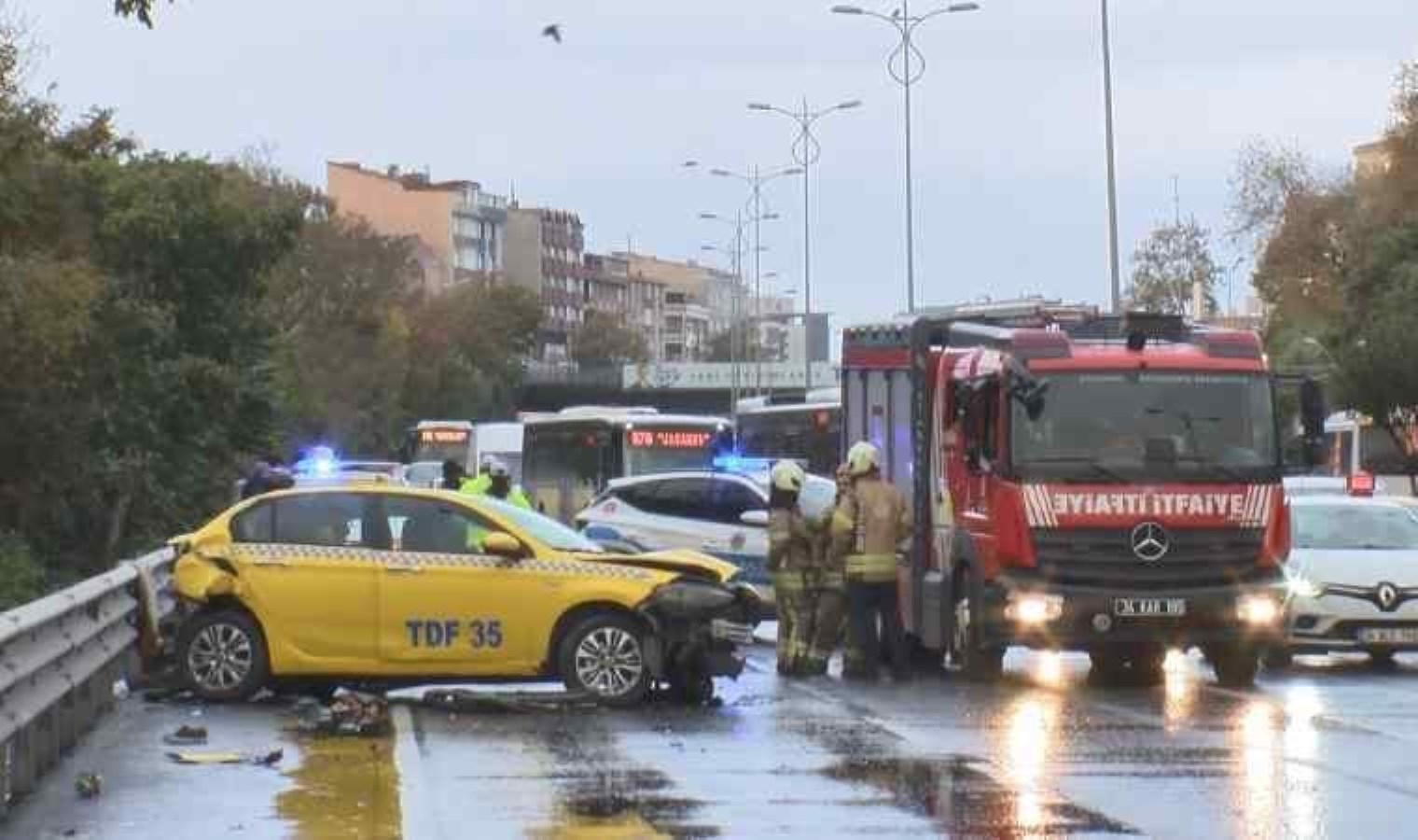 Bayrampaşa’da trafik kazası: 2 ağır yaralı